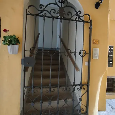 La Corte Di Suna Βερμπάνια